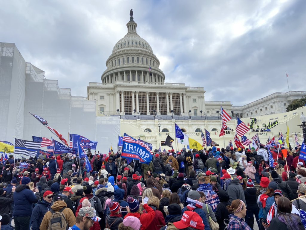 signal isn’t great here, but there are weird insurrection vibes at the capitol
