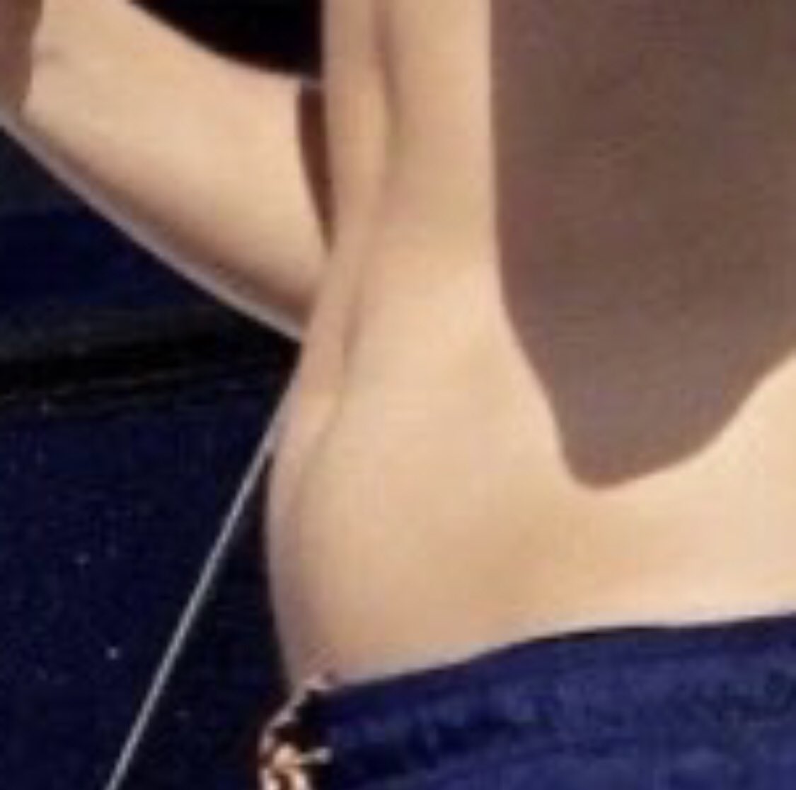 louis tomlinson’s tummy: a thread.