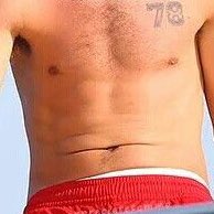 louis tomlinson’s tummy: a thread.