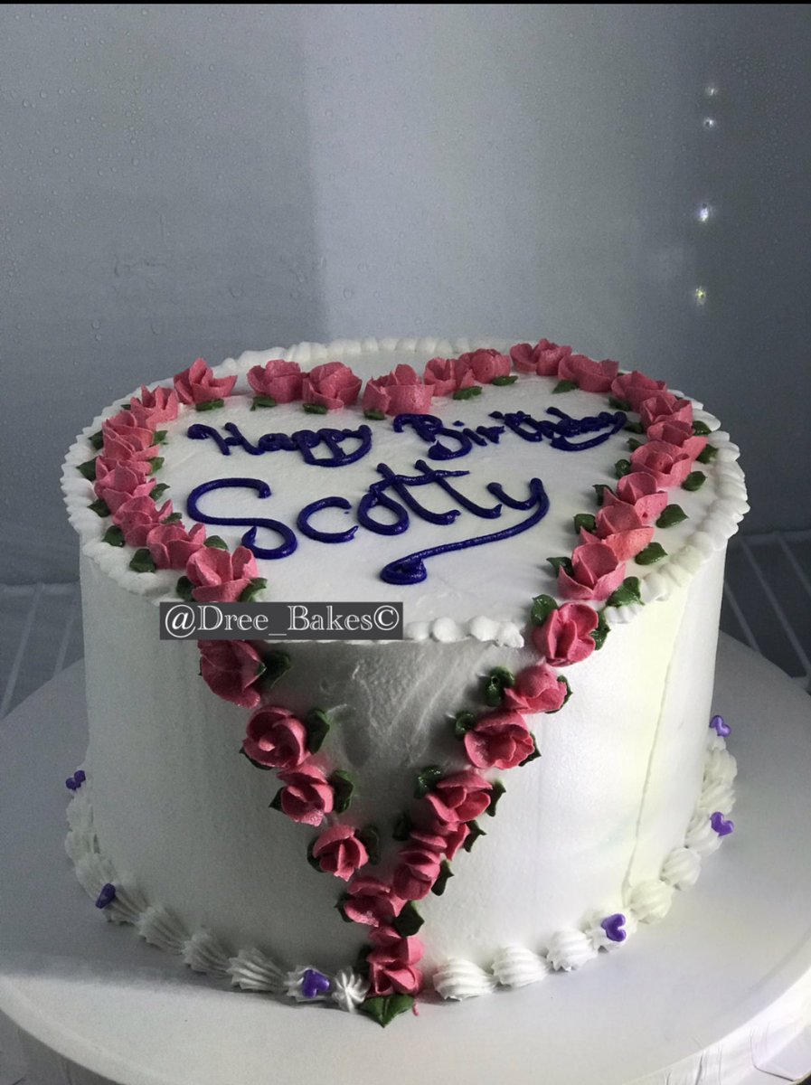 DreeBakes's tweet photo. 😋🍰 https://t.co/CR5z5fPGIE