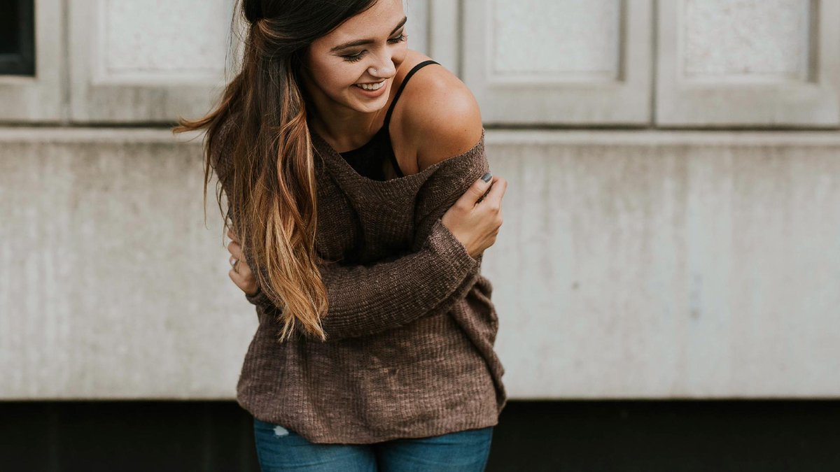 InfluencerMX's tweet photo. MASTURDATING... ¿y tú, lo practicas? #MustRead #MustTry Aquí te decimos que es y como hacerlo 👉 https://t.co/ZOXiCkqwV5 https://t.co/hVW2IpwU4S