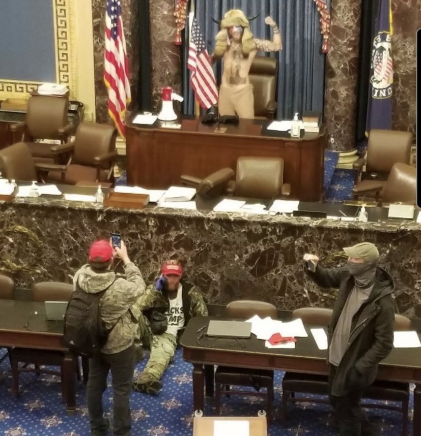 Amerika iyi misin bu ne resmen komedi #WashingtonDC