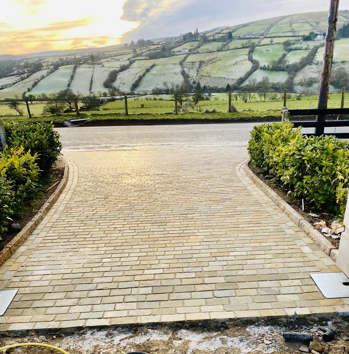 CASTLEPAVING tweet media