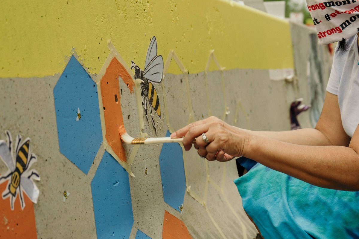 DowntownLongmnt's tweet photo. Are you a creative, community-oriented individual with a passion for community service? Apply today to be the next #Longmont Creative District Coordinator as part of @AmeriCorpsVISTA &amp; help build the future of the Longmont Creative District! https://t.co/2WNLdedDJY #Strongmont https://t.co/crHRf925oM