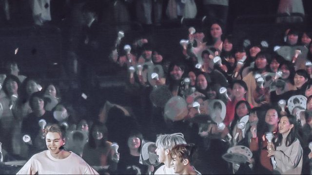 get to know SEVENTEEN  @pledis_17 and slip into the diamond life [a thread] #SEVENTEEN  #세븐틴