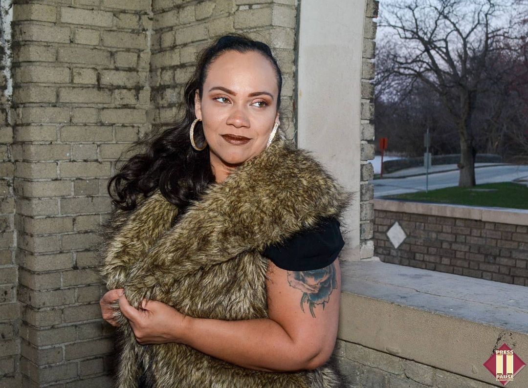 PressPausePro's tweet image. #Flashback to a great shoot with the lovely @mamaflamez. She has a lot going on so be sure to check her out. Can't wait to work again 🔥 🔥