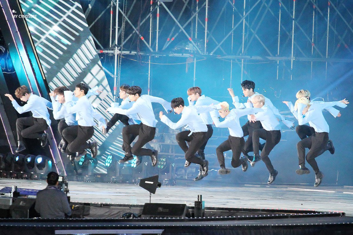 also  @pledis_17 can fly while being synchronized