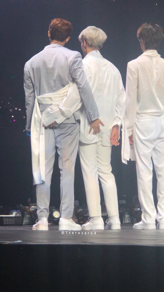 their concerts are never not chaotic @pledis_17