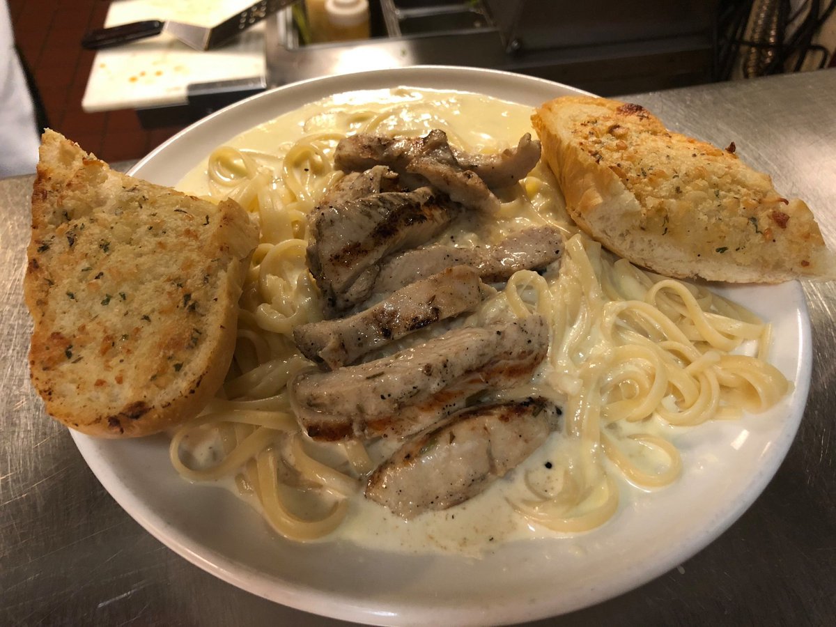 smittysPubVT's tweet photo. WED, JAN 6, 2020, OPEN at 3PM @smittysPubVT 
MILITARY, FIRST RESPONDERS &amp; HEALTH CARE WORKERS DAY - 20% with ALL FOOD ORDERS DINE IN OR PHONE TAKEOUT. 
LISTEN TO BRODY, AND TRY OUR PASTA DISHES. 
$3 Switchback PINTS FOR ALL.
@TONIGHT_BTV #BTV https://t.co/HPxGtr3hdj