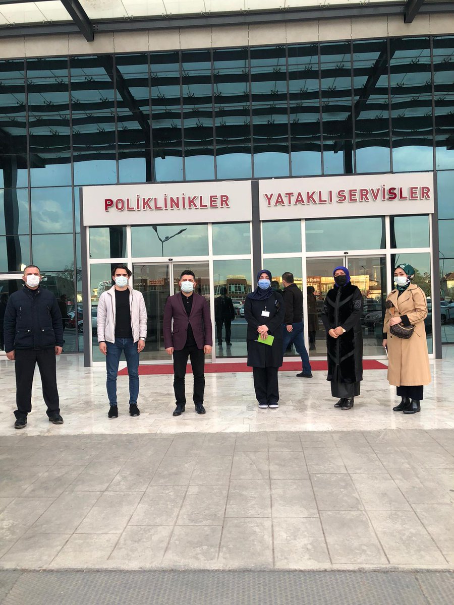 akkadin_sakarya's tweet photo. İl Kadın Kolları Başkanlığımız koordinasyonunda, ilçe teşkilatlarımızla birlikte pandemi sürecinde canı pahasına görev yapan sağlık çalışanlarımızı ve kolluk kuvvetlerimizi ziyaretlerimizi sürdürüyoruz..💐

#BirlikteBaşaracağız

Teşekkürler,
📍Söğütlü 😊 https://t.co/T5u9gjjlFK