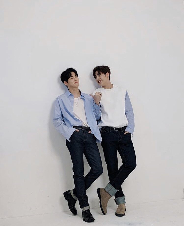 whyojn's tweet photo. feliz aniversario mis chicos estoy muy orgullosa d lo q han logrado y se q lograrán mucho más los amo se merecen muchísimas cosas buenas después d todo los amos los amo 
#BOfYou_1st_Anniversary @official_bofyou
#비오브유_1주년_언제나_같이걷자 https://t.co/fVLP7oNJGx