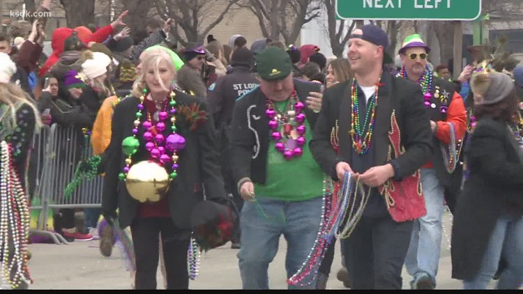 ksdknews's tweet photo. ‘The show will go on, it will be fun’| Soulard Mardi Gras celebration begins Wednesday
https://t.co/wBuN1lUopo https://t.co/PkduJmNhvd