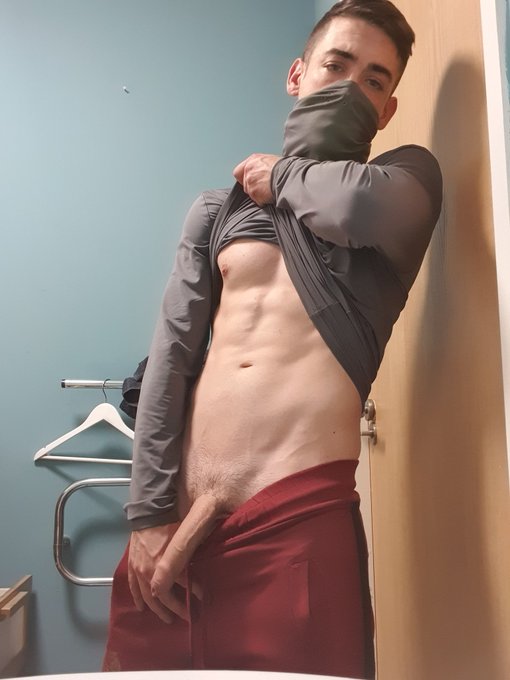 2 pic. Anyone feeling low because of covid or this lockdowns getting to them nd wanna chat feel free