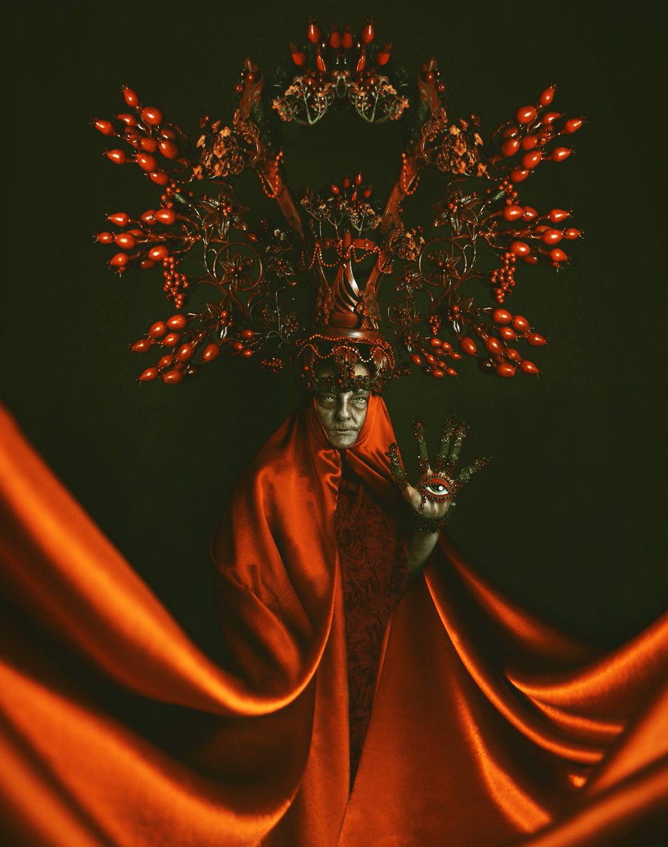 boxwonders's tweet photo. Marcin Nagraba - Polish photographer & visual artist who loves deers and wants to live on the moon #Agnieszka #Osipa #Pagan #dream #portrait #photography #Perun #Slavic #mythology #costume #designer https://t.co/h7qR1WT68E