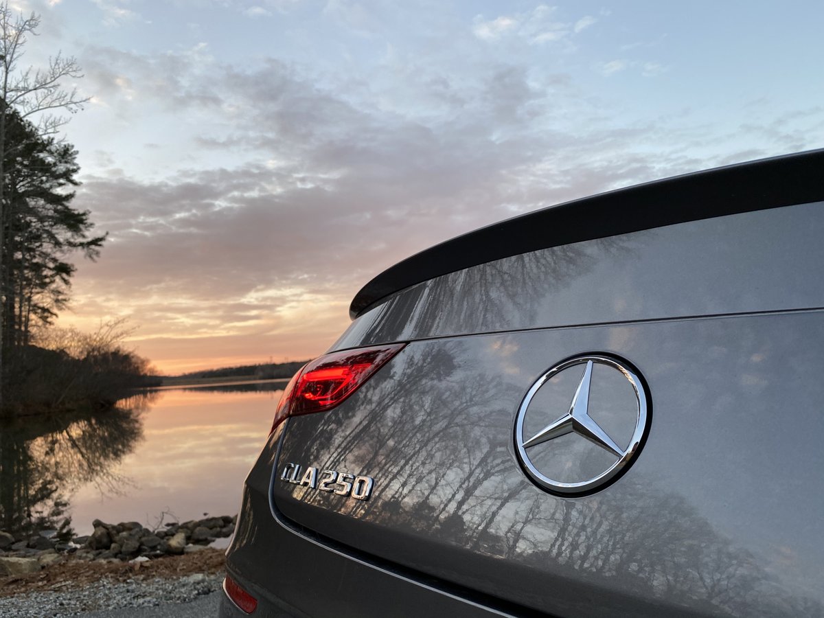 MBAtlantaSouth's tweet image. Sunsets get a little better in a benz. 🌅 #sunset #january #benz #mercedes #reflection #CLA #cla250 #views