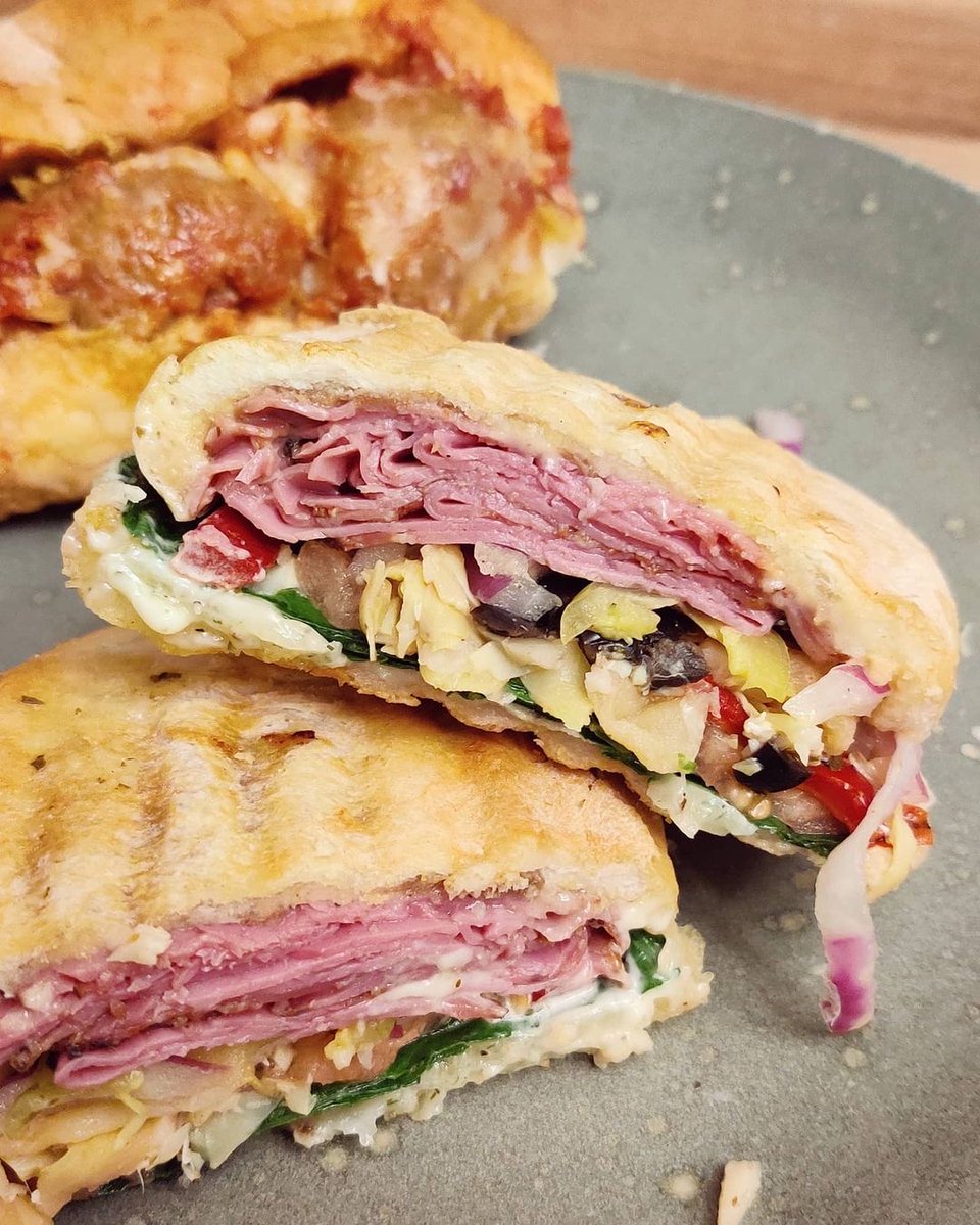 LaGrottaDelForm's tweet photo. New Year's resolution: eat more sandwiches from La Grotta 😁

📷: @leemiss_ https://t.co/9hlaTAc65d