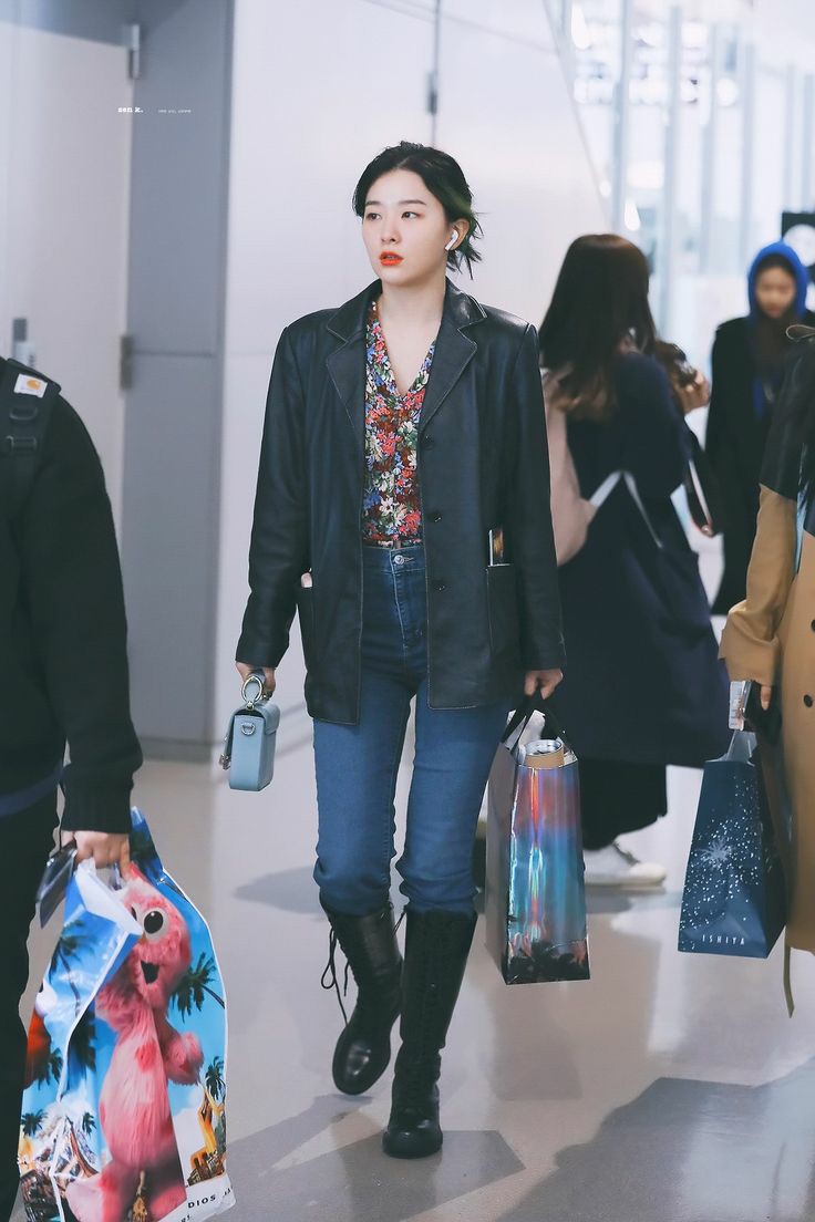seulgi in leather jacket: a thread