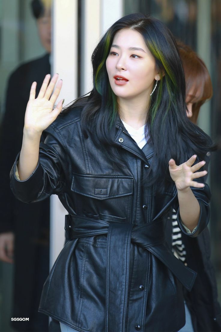 seulgi in leather jacket: a thread