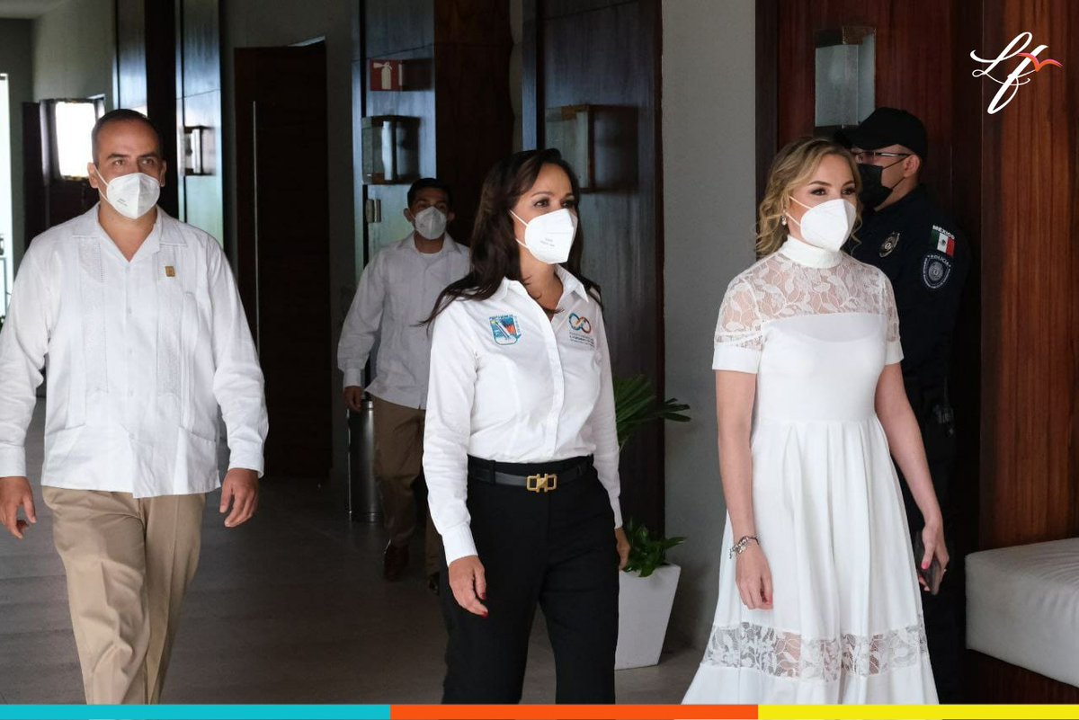 Con la presencia de representantes de los tres poderes del Estado, llevamos a cabo la VI Sesión Solemne de Cabildo para celebrar el 5° Aniversario de Puerto Morelos como municipio. 
1/3
#PuertoMorelos 
#EvolucionaConRumbo