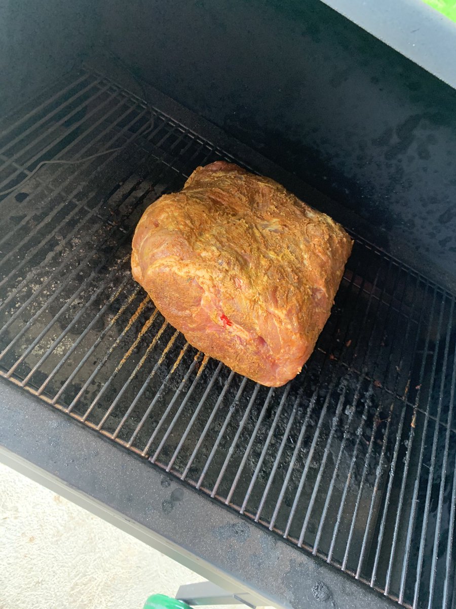 Hextoncoronado's tweet photo. Follow my business on Instagram at Phat_Boyzbbq I cook every single day and I am trying to grow my business I’m currently located in the #559 thank you for support and helping me reach my goal of having my own business https://t.co/Y2y70rIvzk