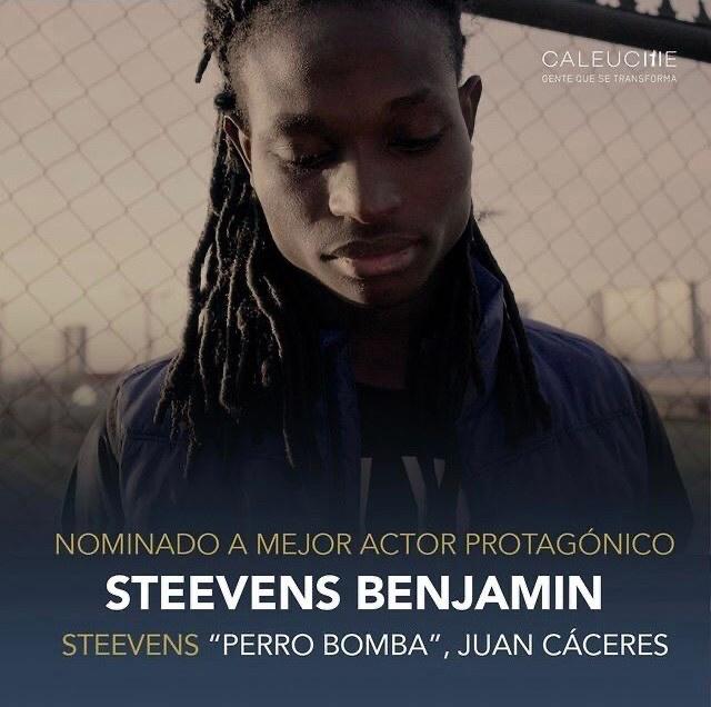 perrobomba2019's tweet photo. 🎭Hasta el 11 de enero pueden votar por @02Steevens o #AlfredoCastro para obtener el Premio del Público en los #PremiosCaleuche🏆¡Vota aquí! Carnet en mano, son pocos segundos➡️https://t.co/JHfrzWQ6k9 
👁️¡Aún puedes vernos en #OndaMedia!
✨Gráficas @storyboardm_ distribuidora https://t.co/4NijVy1Bip