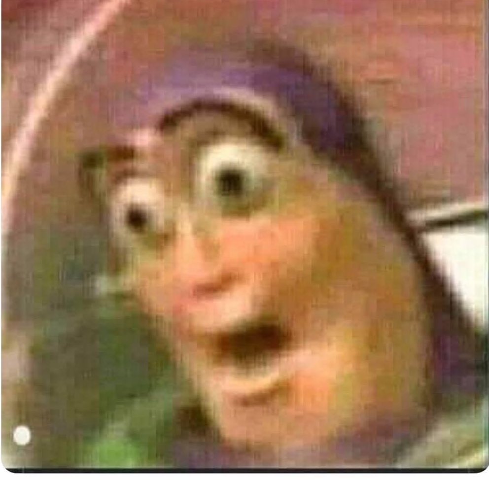 Malasmadress's tweet photo. La cara de mi bebé al ver que le trajo los reyes 🥰 https://t.co/1SC2CfjoCS