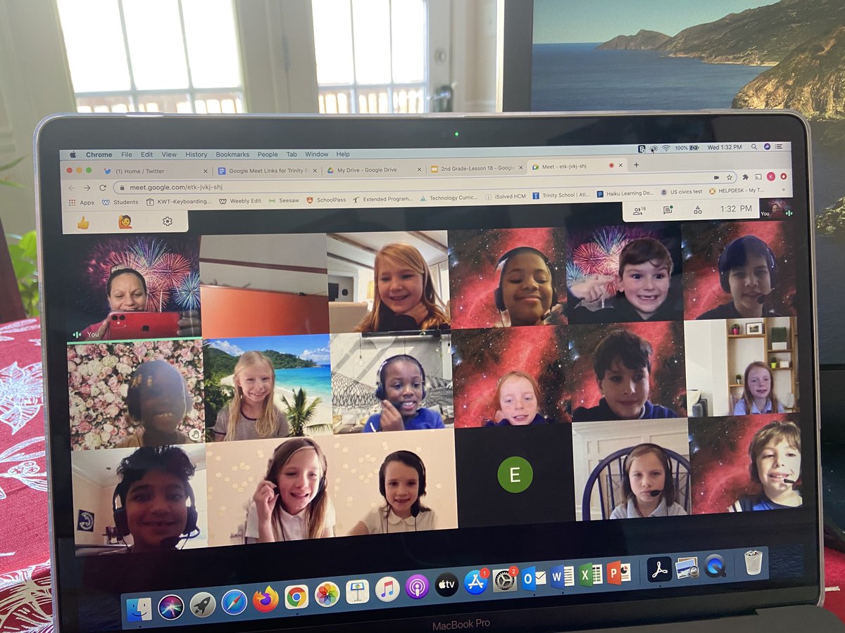 Love seeing these smiling faces during Idea Lab today! <a href="/Hunter__Branch/">Hunter Branch</a> <a href="/mjrountree/">Jennie Rountree</a> #trinitylearns