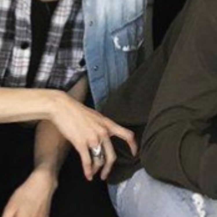 I always find a way to cling onto him 😇