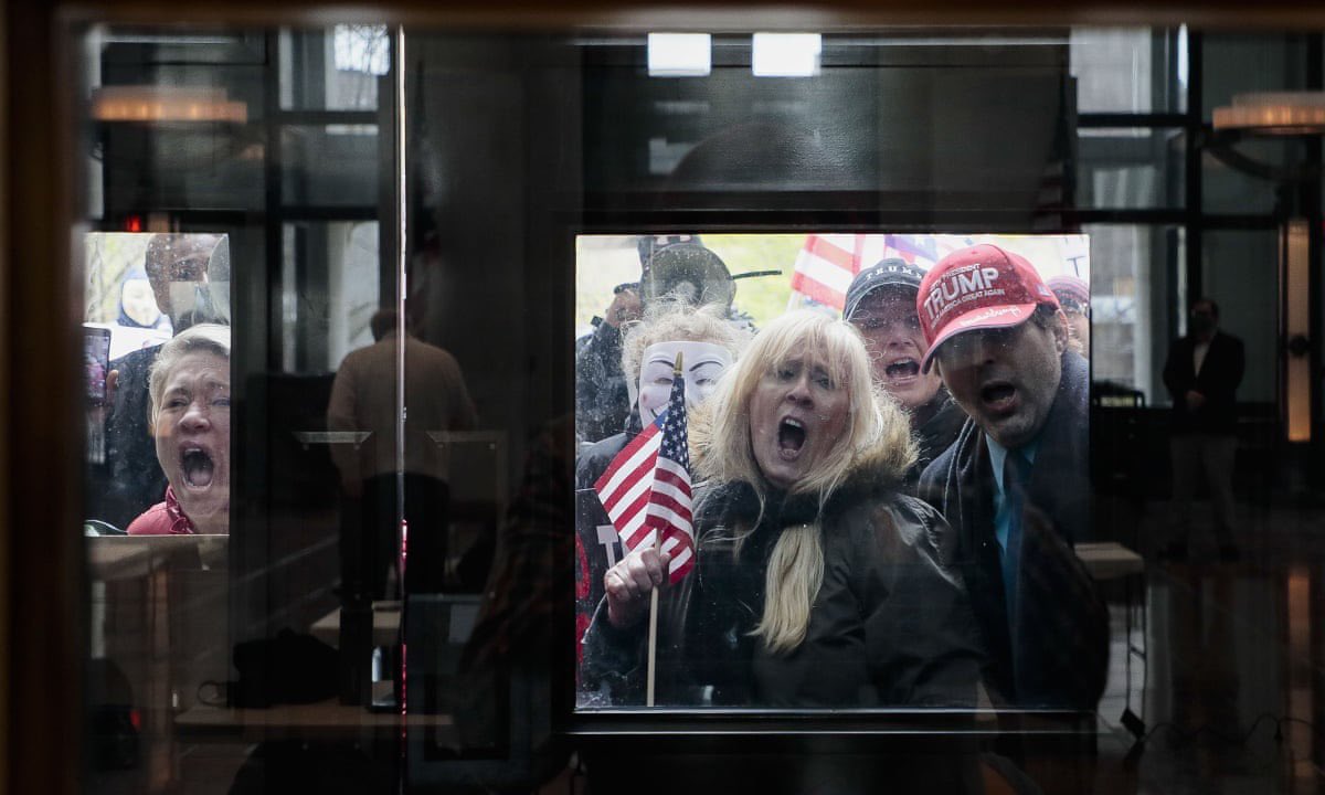 TheRealHoarse's tweet image. This country’s systemic racism is never more visible than in the way it responds to protests.