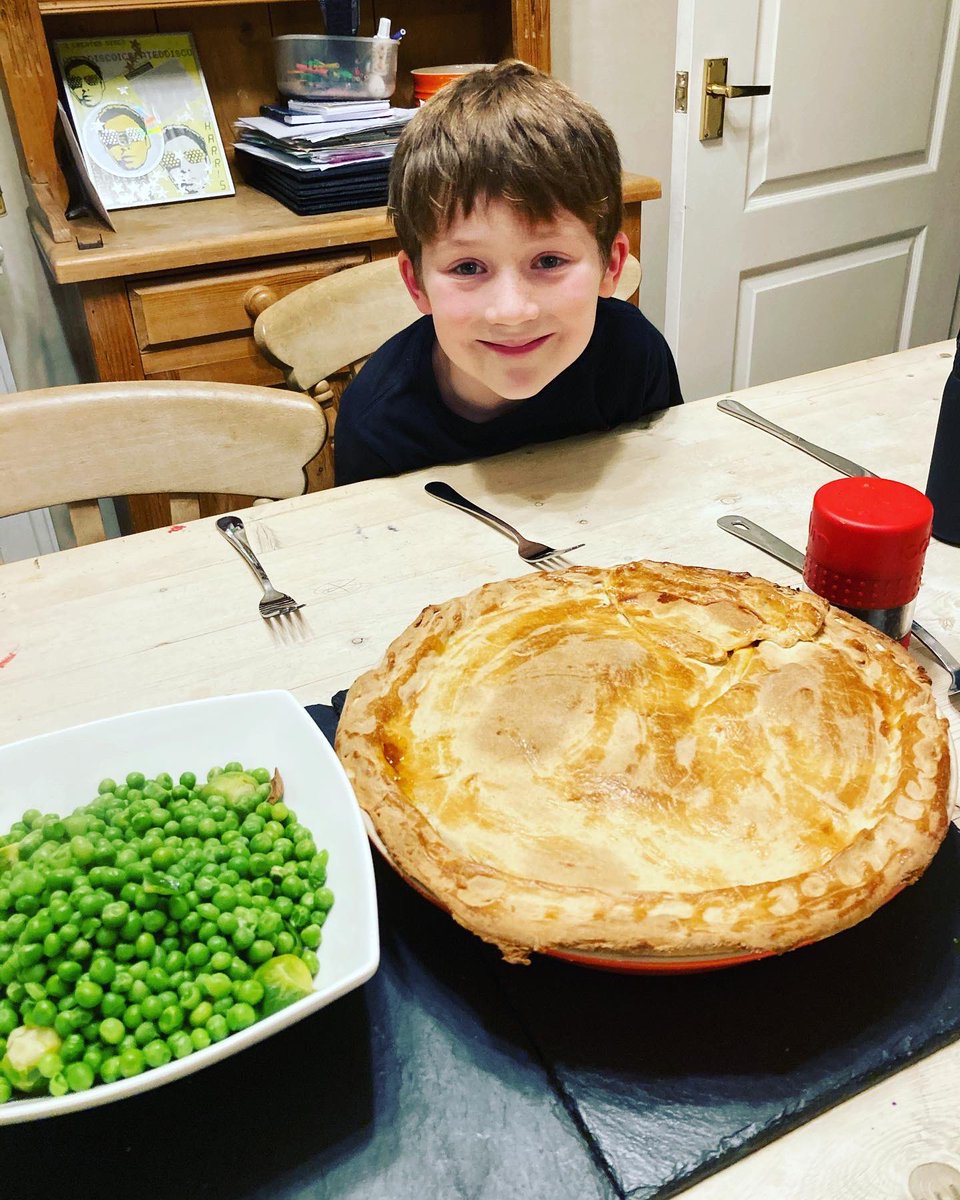 Brucey1's tweet photo. This 8-year-old legend just made Minced Beef & Onion Pie from @jamieoliver’s #SaveWithJamie - including INCREDIBLE short cream cheese pastry - with v minimal input from @hamishlaw. My Nan would definitely approve! #food #traditionalfood #pie #littlechef https://t.co/QlfRyXqkt4