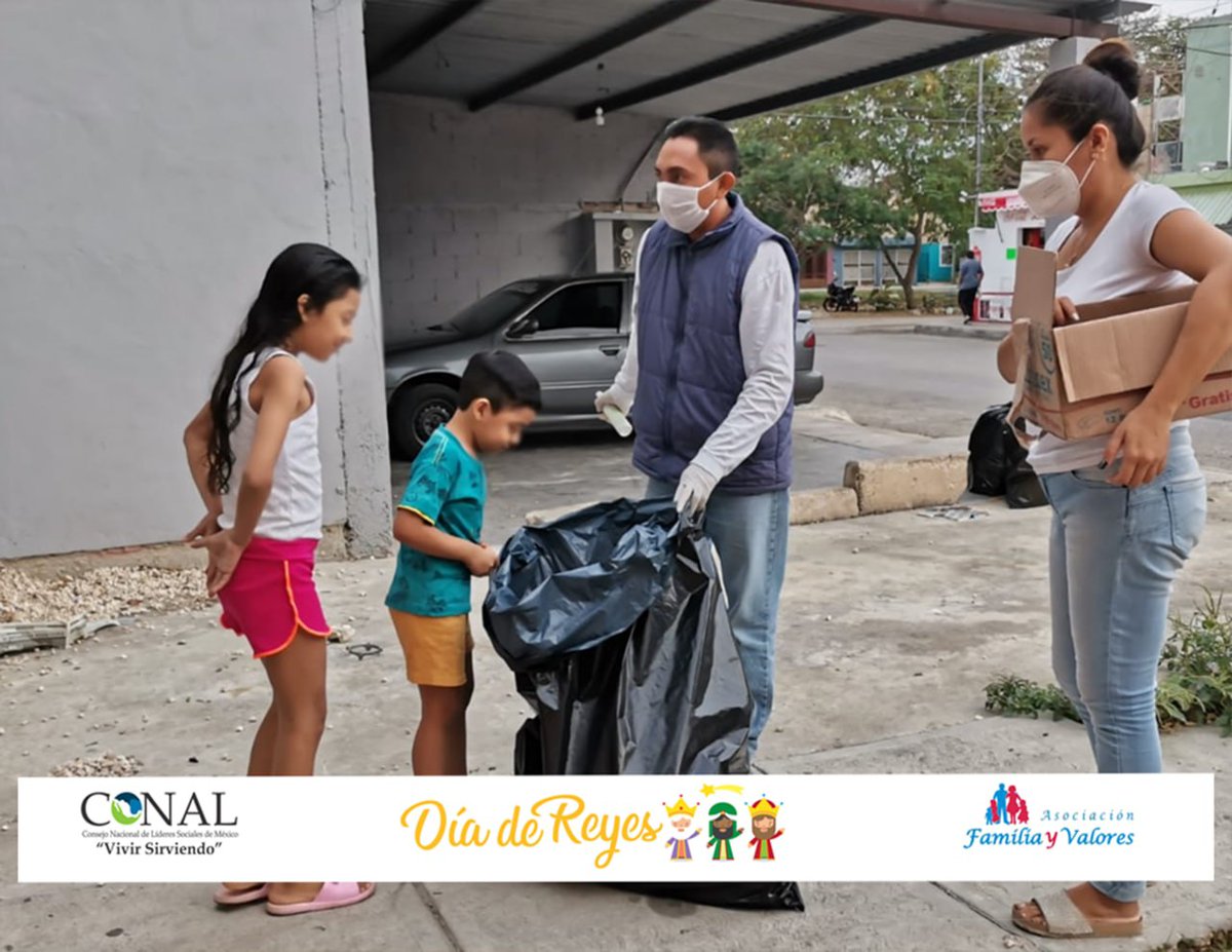 ConalMexico's tweet photo. Con la Asociación Familia y Valores llevamos un poco de alegría a niñas y niños de las colonias de Mérida, celebrando el  #DíaDeReyes de manera diferente pero sin dejar de mantener la ilusión y felicidad de esta fecha. #VivirSirviendo https://t.co/SZNXEG670z