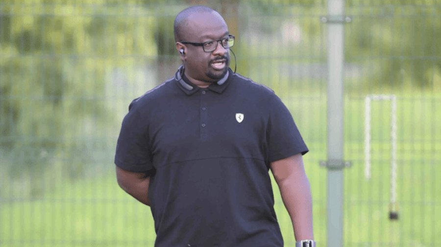 Depuis la saison 2013-14, le Tfc a commencé à payer de manière formelle tous ses joueurs et staff, alors qu’ils ne sont qu’en National 1. Joueurs, encadrement, personnel administratif, tous sont salariés. Aller à la CAF allait être une sorte de précipitation. Il faut patienter.