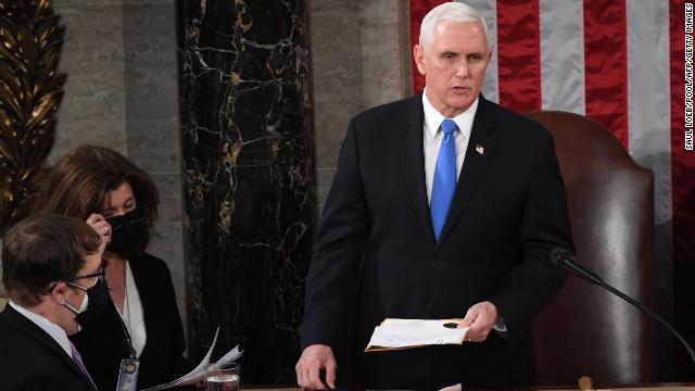 CNN's tweet image. JUST IN: Vice President Mike Pence has been evacuated from the US Capitol, per law enforcement source
cnn.it/3pZ0g2u