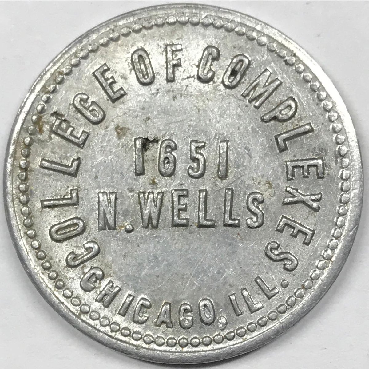 OldPuebloCoin's tweet photo. The “College of Complexes” was founded in 1951 in Chicago at the address shown on this 5¢ token. An organization committed to free speech, they maintain order by following their academic tradition of “One Fool at a Time”.
#exonumia
#tradetoken https://t.co/mRUWuJALIY