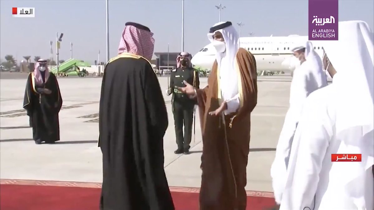 Following on from MBS’ invitation, Tamim reciprocates - BOTH his hands open. YET, both his hands are not vey open, and communicates to MBS (via his body language) “ I’m happy to embrace only if are happy to”. Or, are you sure you are OK with embracing?”