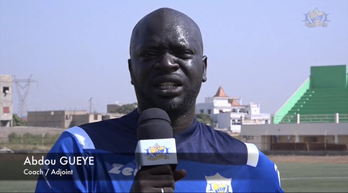 Mais au delà du gros travail de Babacar Ndiaye et du coach Youss, il y a aussi et surtout les hommes l’ombre: Abdou Gueye Coach Adjoint, Kana Fall Préparateur des Gardiens, Pathé Sarr Préparateur Physique, et le doyen Alassane Dia Directeur Technique.