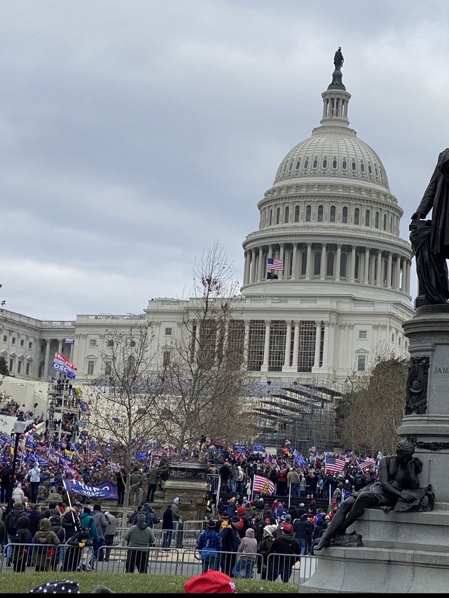 rhreid's tweet photo. US Capitol overrun by Trump supporters. ⁦@mjtibbs⁩ https://t.co/3sdexP8gMA
