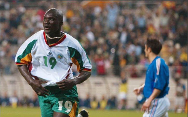 Symbole ultime, cette qualification historique quelques semaines après le décès tragique du fils de la ville Pape Bouba Diop ancien joueur des Saltigués de Rufisque en catégorie cadets, n’est sûrement pas un hasard. 2021 est là. Il tend nous les bras. La bonne année ?