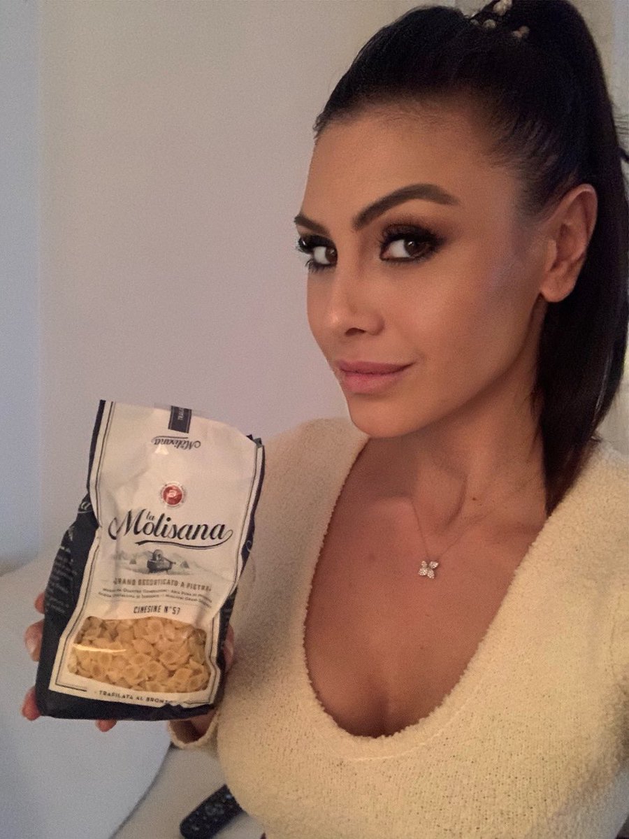 Giu' le mani dalla Molisana! Contro le migliori aziende italiane si scatenano i soliti radical chic. Come se non bastassero i danni compiuti dal governo in economia. Viva il Made in Italy, viva il Molise! <a href="/forza_italia/">Forza Italia</a>