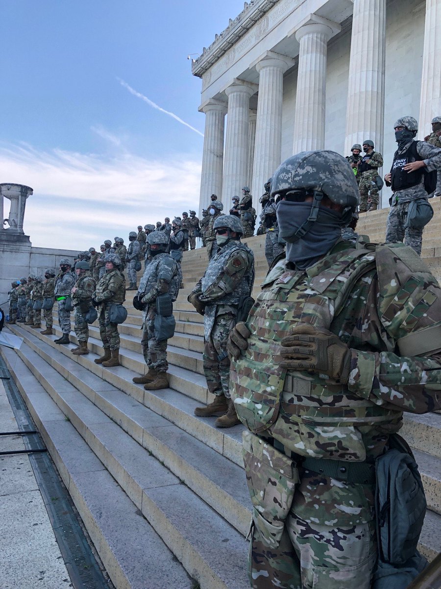 EricThePage's tweet image. So they could field all these guys to protect the Lincoln memorial from no one, but they can't protect the senate?