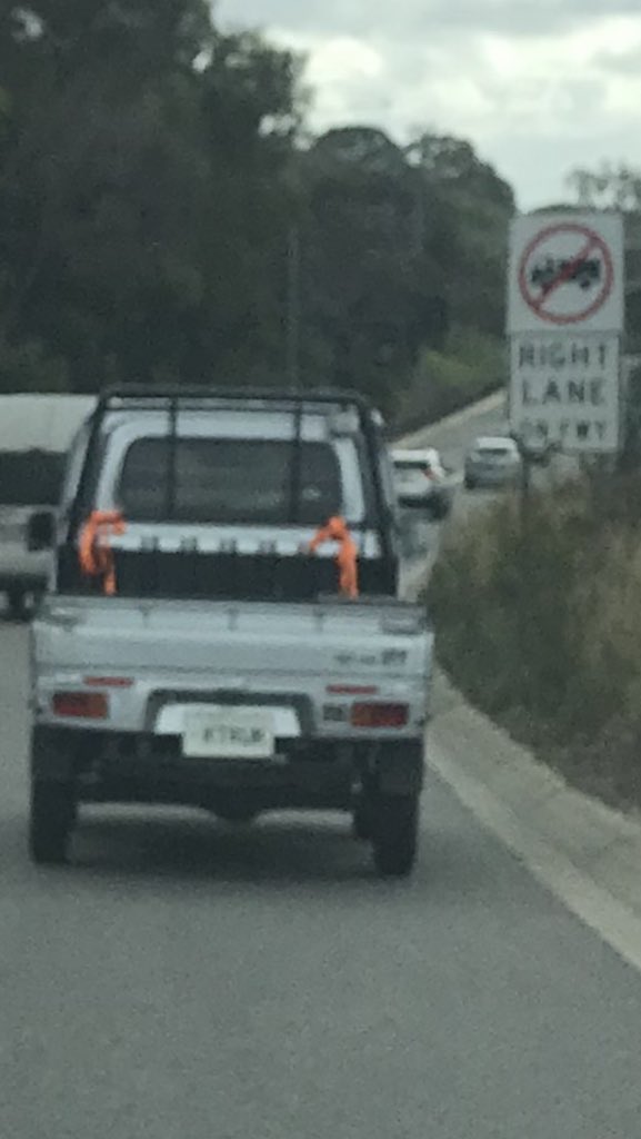 トシ メルボルン オーストラリアのメルボルンで軽トラ発見 しかも素晴らしいコンディション カスタムナンバープレート どんだけ金持ちだよw トシ メルボルン オーストラリアのメルボルンで軽トラ発見 しかも素晴らしいコンディション カスタムナンバープレート どんだけ金持ちだよw