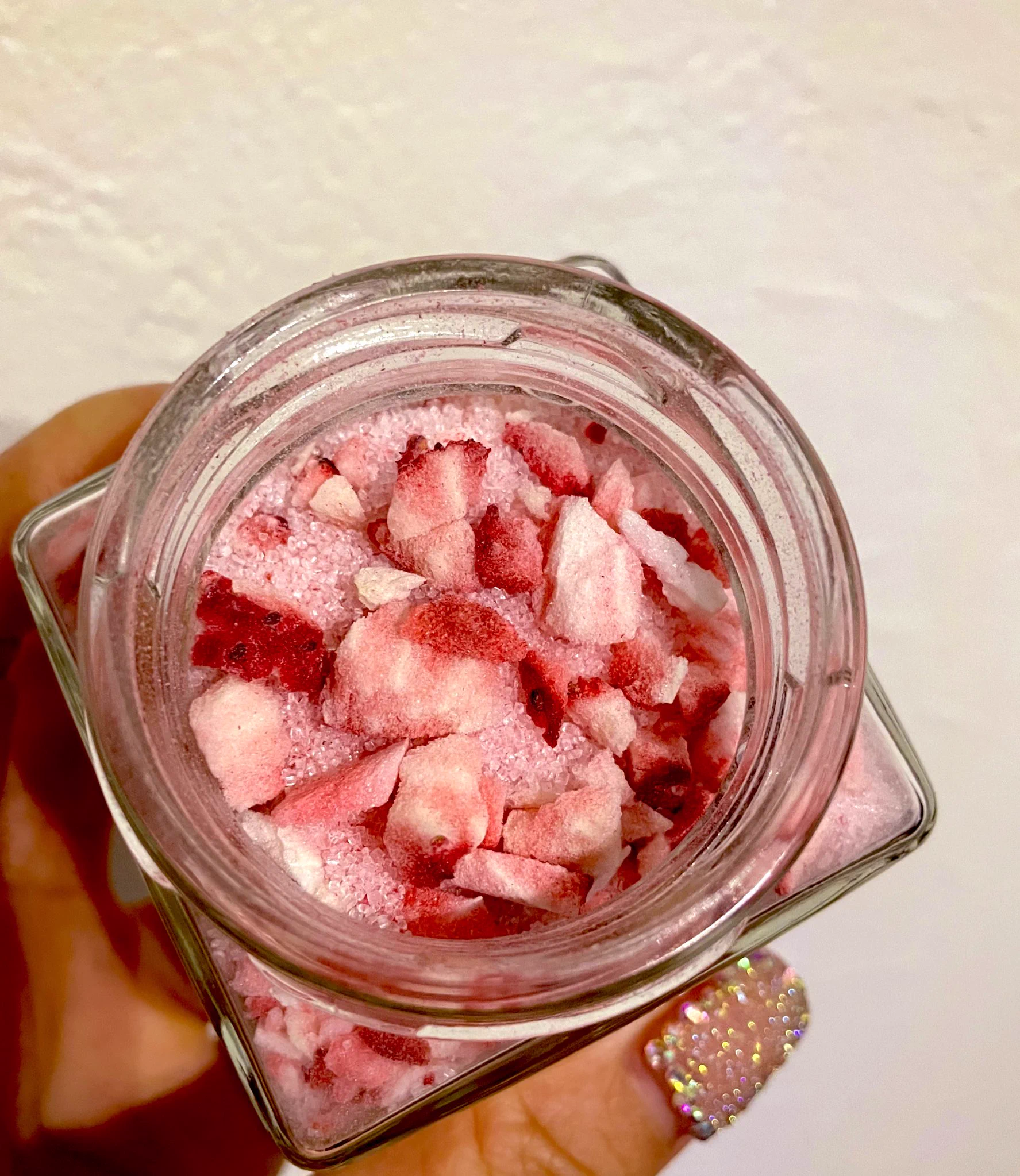 その味はまるで初恋の味？フリーズドライ苺入りグラニュー糖！