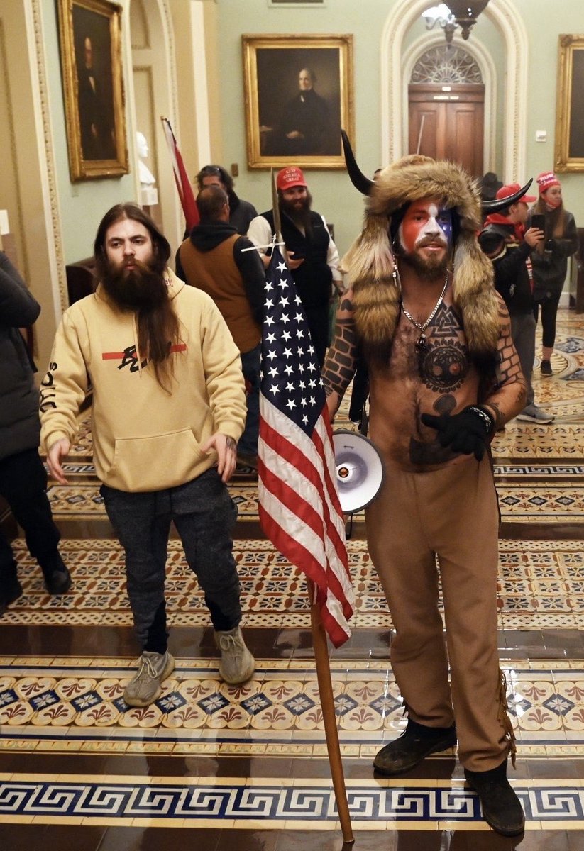 JayMcGuiness's tweet photo. 2021 Couples Halloween costume idea. 

Hipster-Gimli and Trumpocalypse- Jamiroquai

#whatishappening https://t.co/HgsDJC8IPe