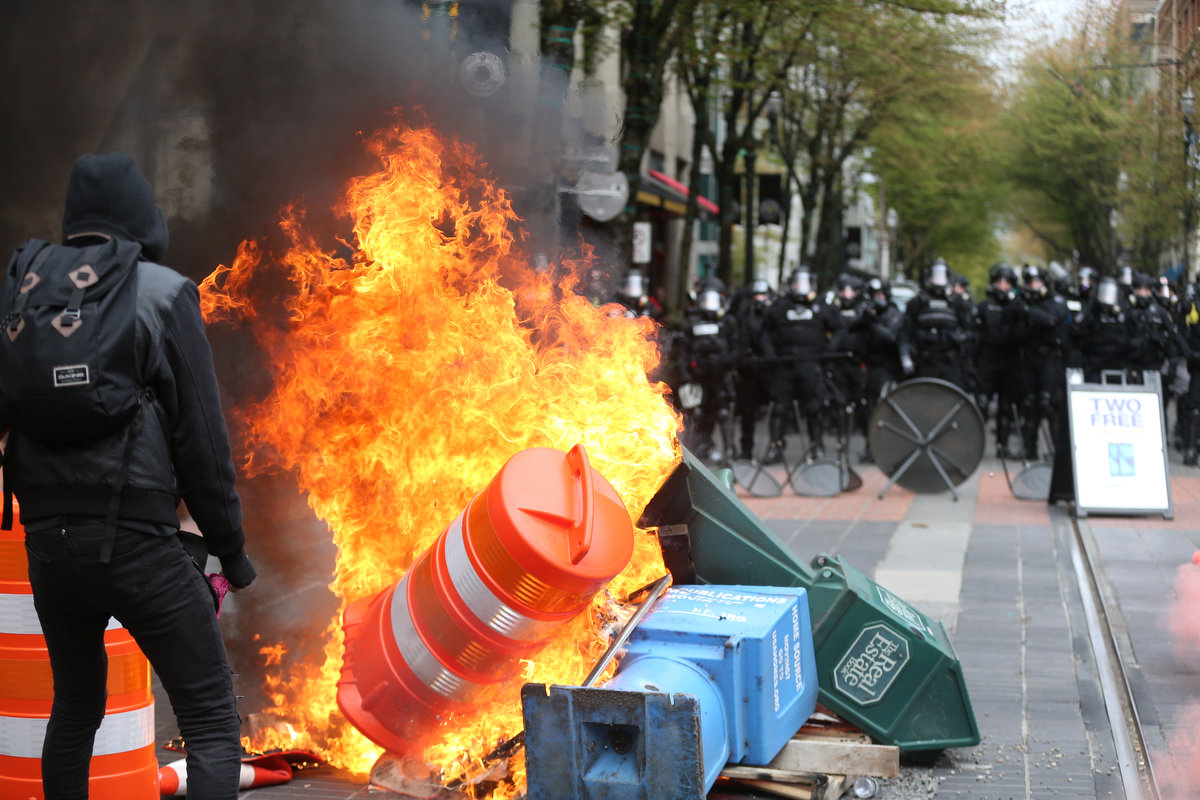 LorenzoCox's tweet photo. @Cloudy_Aperture @JosephMOsborne @Cephalon_Shade @TLCplMax @TerminalLance I ain't your Dude. I will talk about how unfair these protesters are being treated. Should they have stormed the capital? Absolutely not. Double standards are not welcome in this country and the people will act especially when they don't destroy the livelihood of innocent people. https://t.co/dQjWSJBSBJ