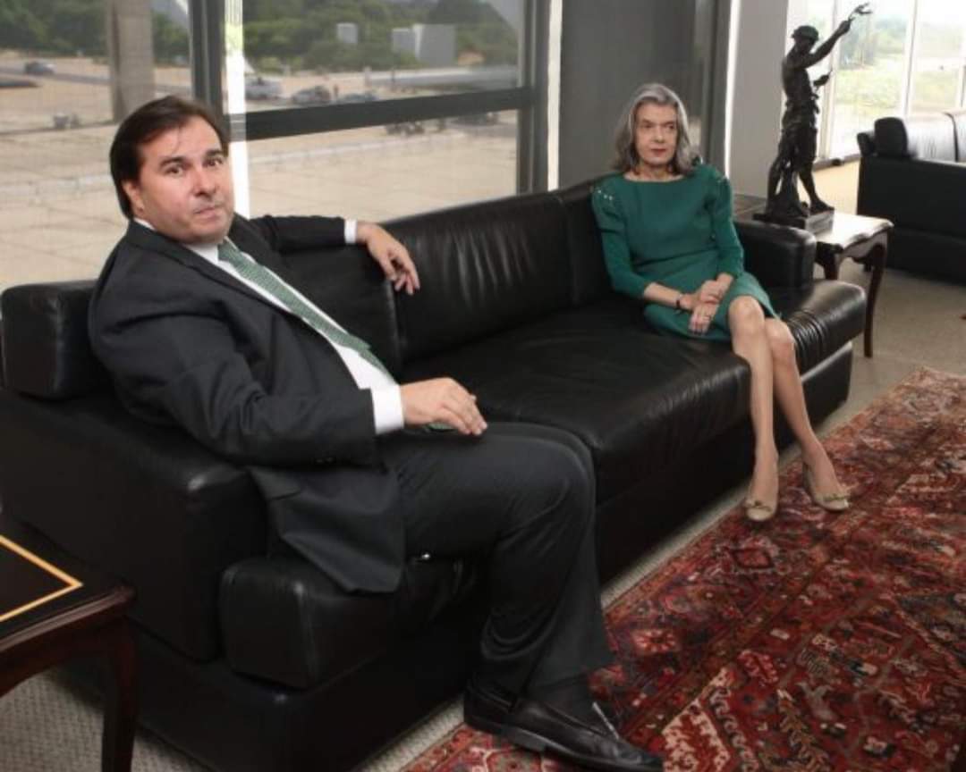 MrcioLuisMarti2's tweet photo. Reunião para quê? https://t.co/kEbqIzCO3U