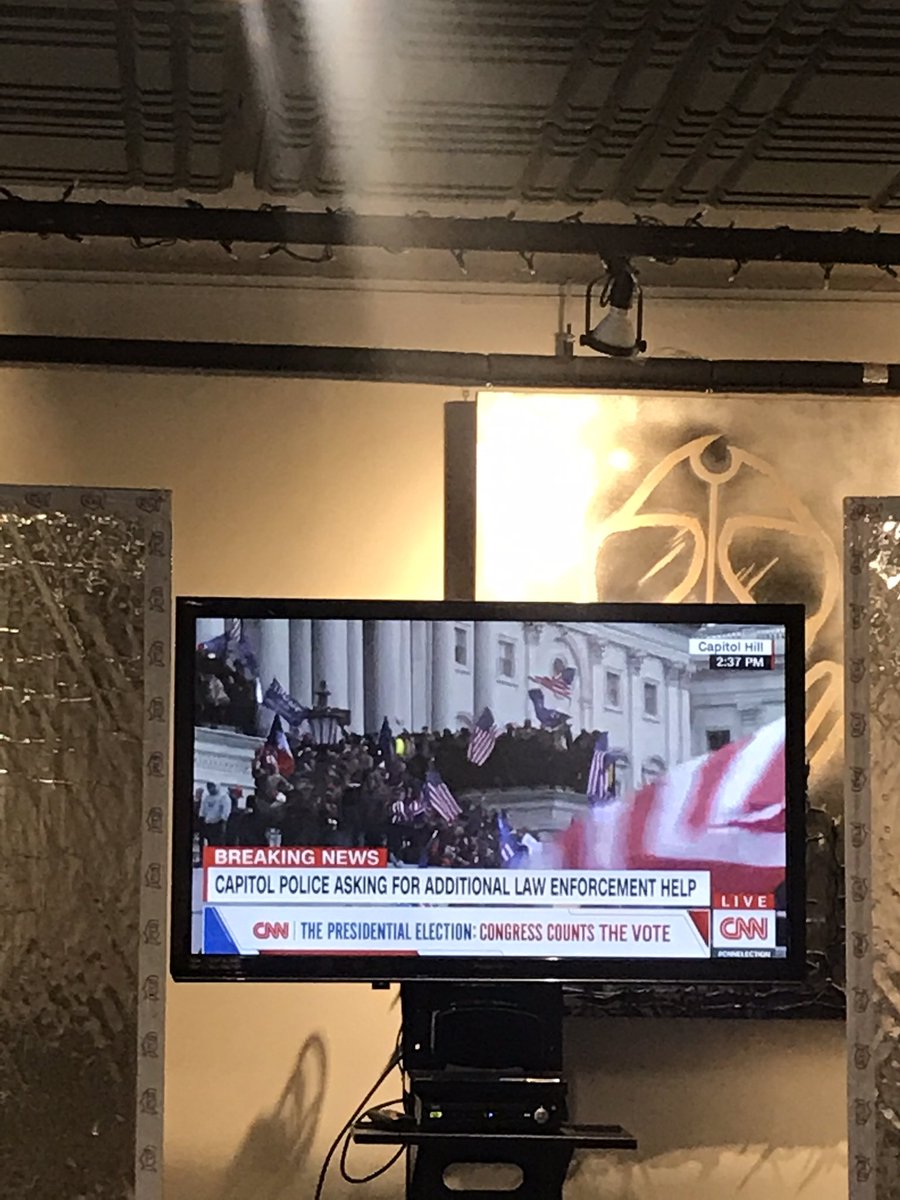 lulumilubizhu's tweet photo. Can’t wait for the conspiracy theories. 1. Police let them do it. 2. Why police didn’t shoot anyone? 3. They are Democrats not Trump Supporters. They want to shed a bad light on the protest. Who got more? #caitolprotest https://t.co/9vcSJ1P7NP