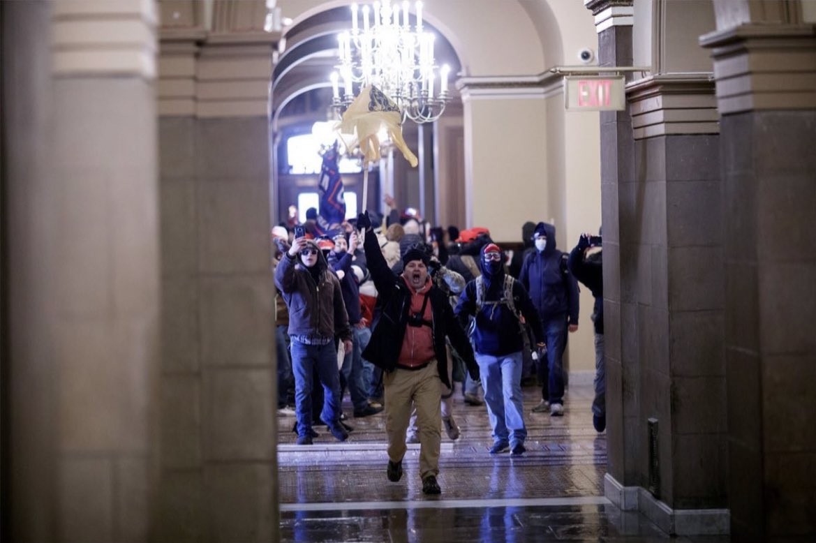 smhbillie's tweet photo. the fact that these people made it into the capitol without being shot dead... this says a lot about white privilege #WashingtonDC https://t.co/UTYQLtMTra