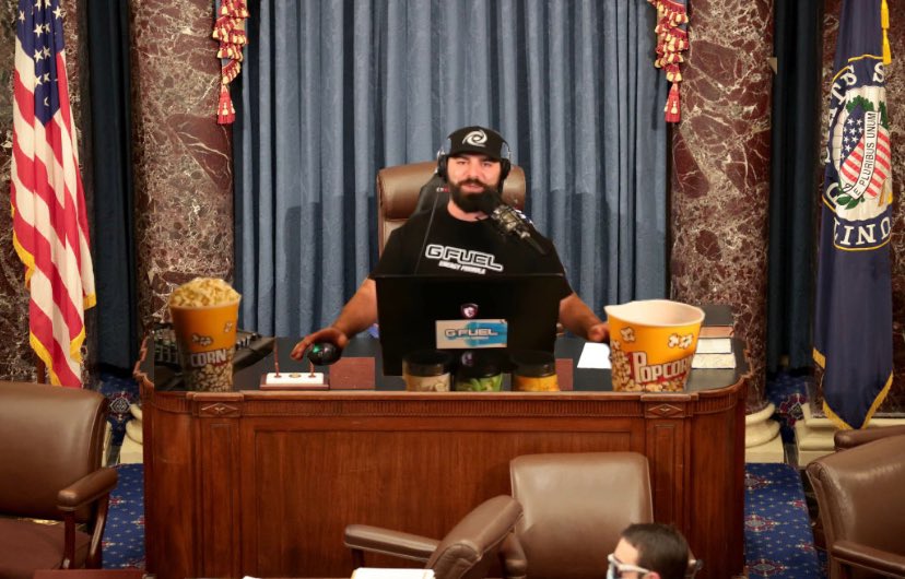 KEEMSTAR's tweet photo. New #DramaAlert 15 mins! https://t.co/waWgZWJZ0a