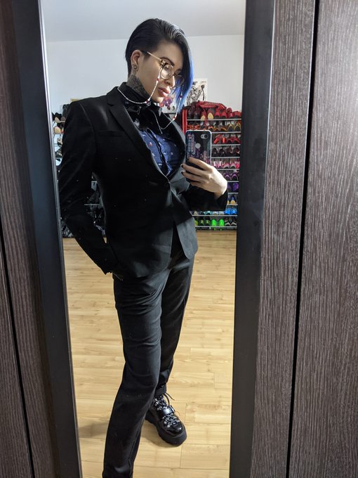 Fuck, Marry or Kill? Which one would you choose if you saw me walking looking like this? Wanna Get more<a href="/tag/selfie"class="tags"><span>#selfie</span></a><a href="/tag/perfect"class="tags"><span>#perfect</span></a><a href="/tag/candid"class="tags"><span>#candid</span></a><a href="/tag/suit"class="tags"><span>#suit</span></a><a href="/tag/candidshot"class="tags"><span>#candidshot</span></a><a href="/tag/androgynous"class="tags"><span>#androgynous</span></a>