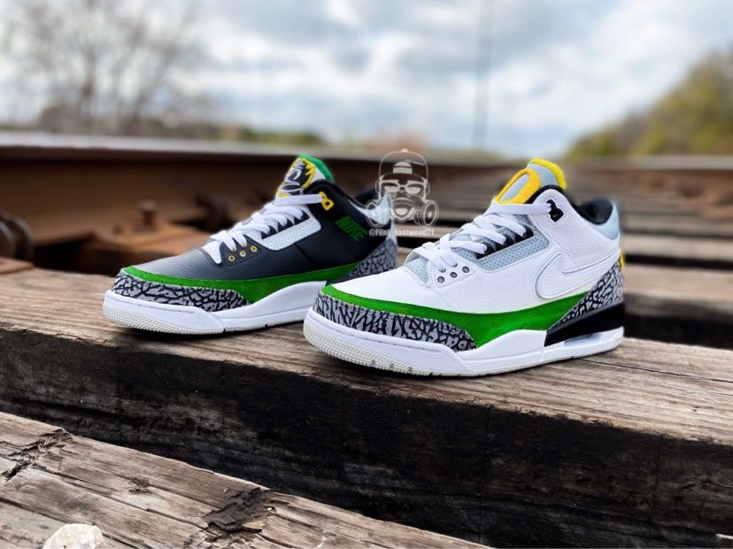 Sneakerfreeak23's tweet photo. Here’s the WHAT THE DUCK 3 handmade from top to bottom. DM me for interest
#GoDucks #Oregon #Custom #Handmade #Custom21 #Nike #Jumpman https://t.co/EswNJDW6S5